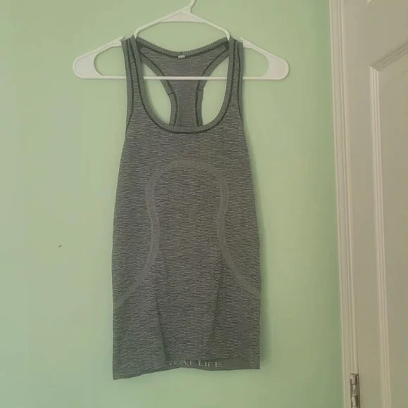 Lululemon Athletica blouse - Picture 4 of 7